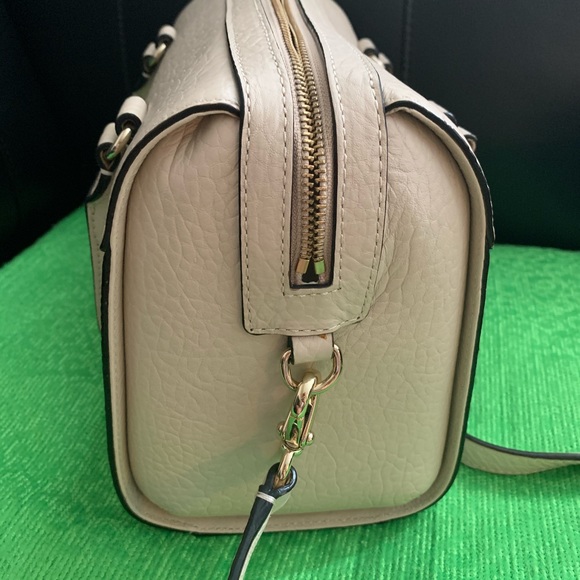 Kate Spade Purse - Picture 6 of 9